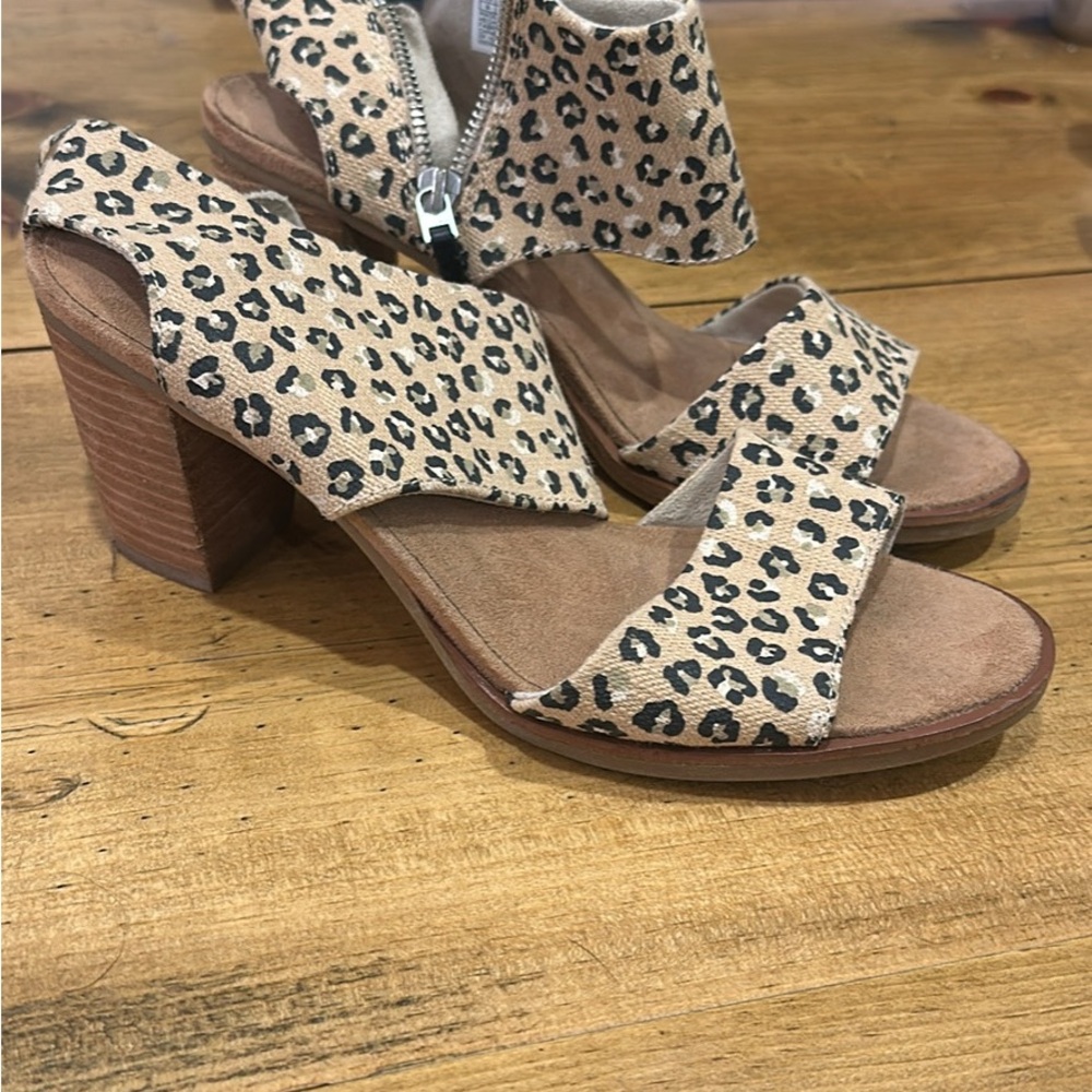 Toms Tan Leopard Print Heels